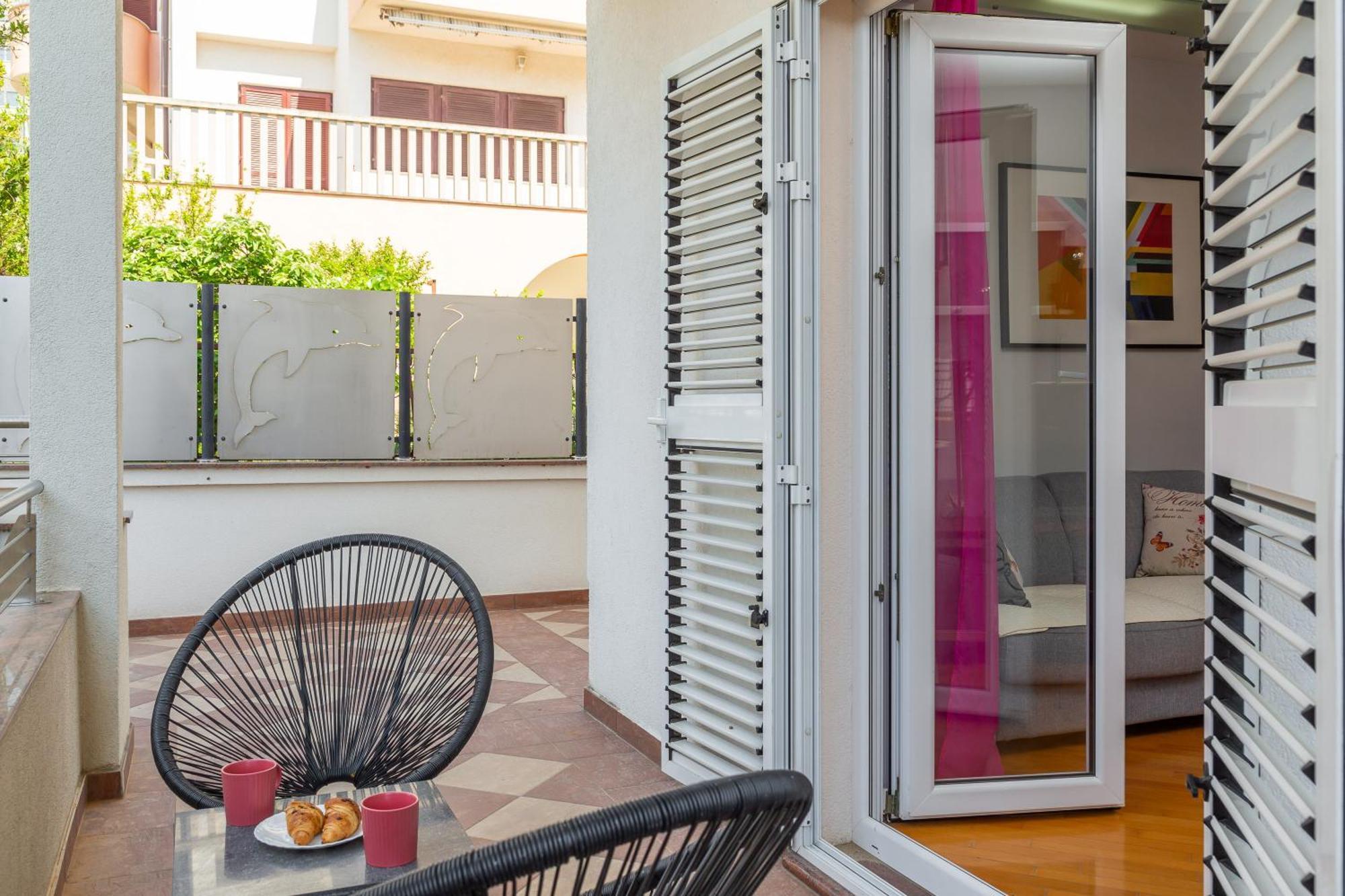 Brkic Apartments With Private Parking Makarska Exterior foto