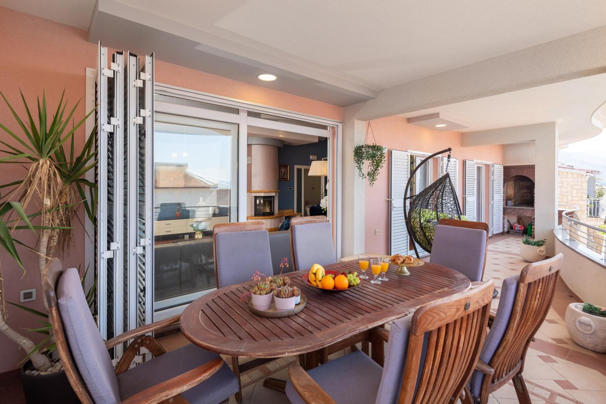 Brkic Apartments With Private Parking Makarska Exterior foto