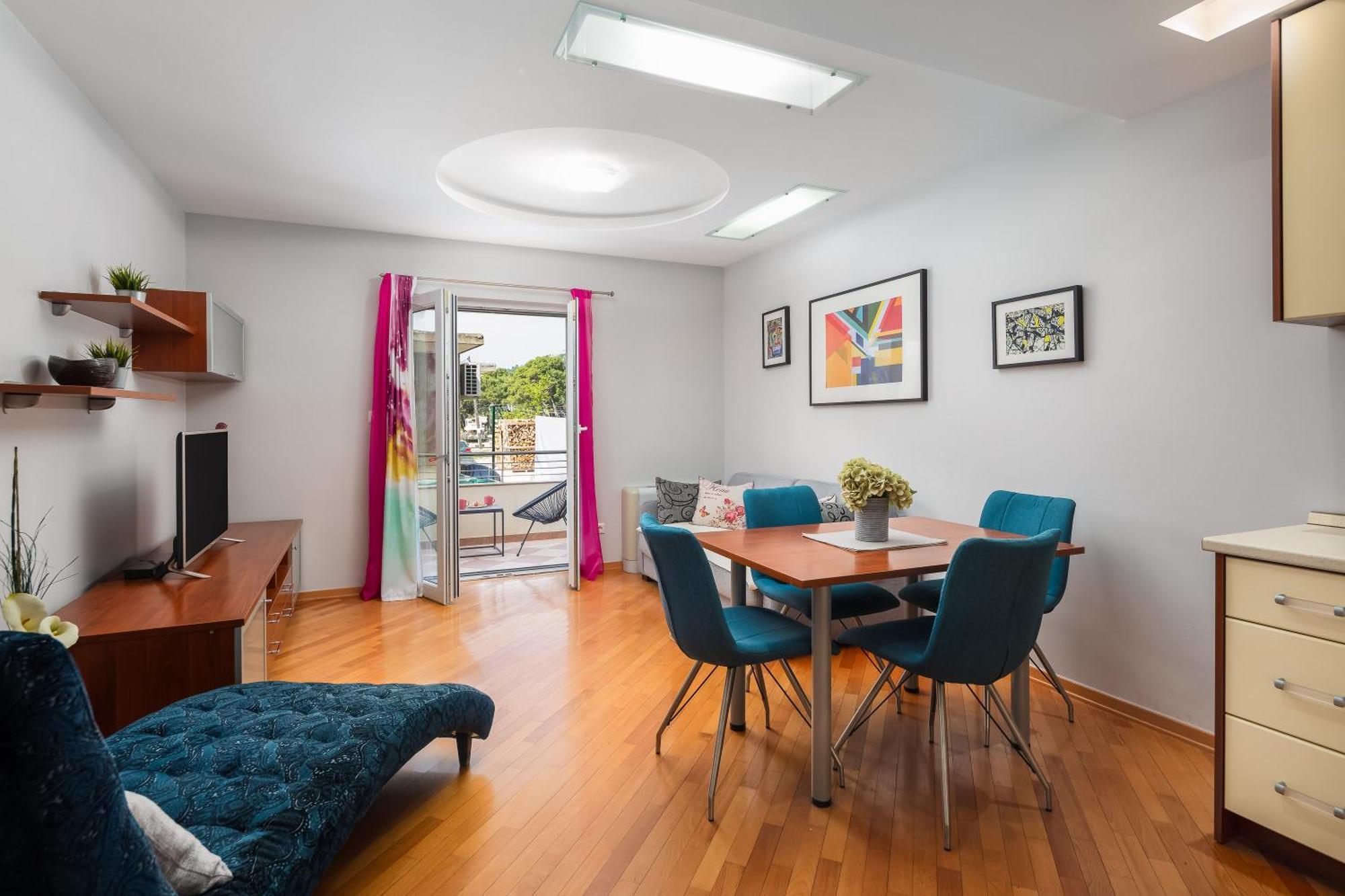 Brkic Apartments With Private Parking Makarska Cameră foto