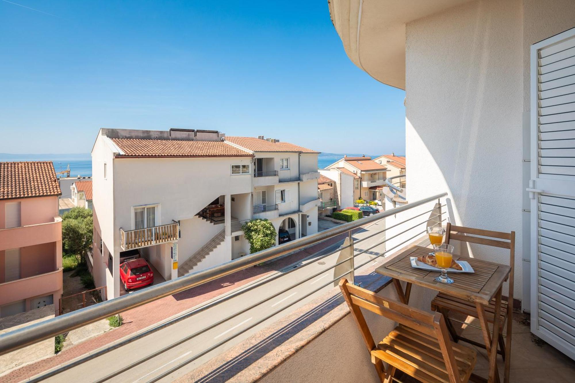 Brkic Apartments With Private Parking Makarska Cameră foto